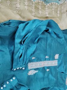 size xl Beautiful pakistani suit with organza dupp