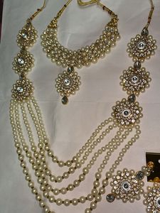 Elegant Pearl &amp; Crystal Jewellery Set