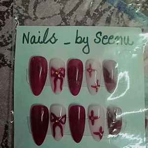 Reusable Press-On Nails ♥️