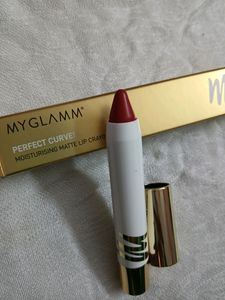 myglamm Perfect Curves Moisturising MATTE Lip Crayon