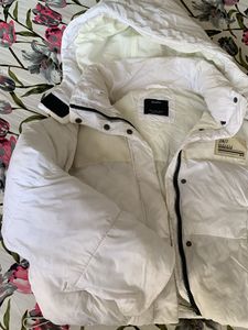 Original Bershka Crop White Puffer Jacket
