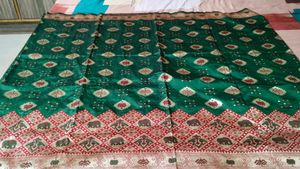 Elegant Green &amp; maroon banarasi Sari with blouse