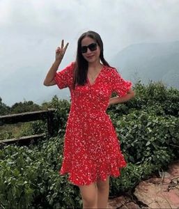 Chic Red Floral Print Mini Dress urbanic