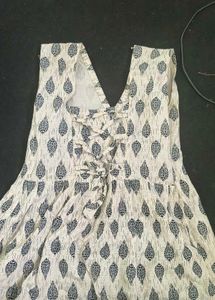 Stylish Printed Sleeveless Kurti