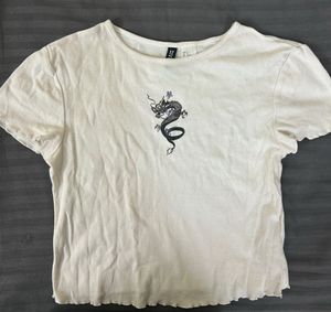 H&M Dragon Graphic Tee🐉