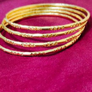 Set of 4 Elegant 1gm Gold 🆕Bangles