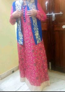 Elegant Pink Floral Kurta with Embroidered Jacket
