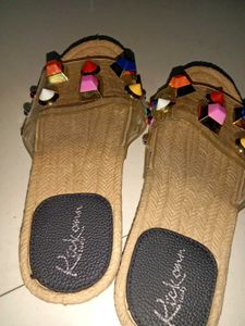 Stylish Embellished flip flop for Women