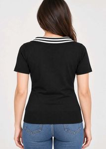 Chic Black &amp; White Striped Neck Top