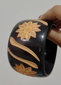 Vintage Carved Bangle