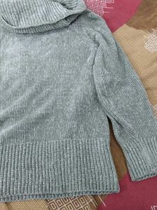 Cozy Green Chenille Turtleneck