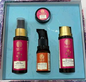 Forest Essentials Luxury Skincare Set