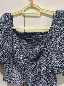 Floral Print Smocked Puff Sleeve Top