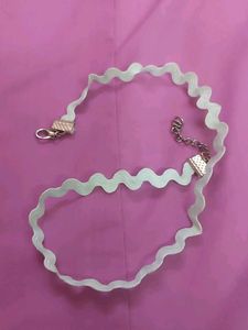 Wavy Mint Choker