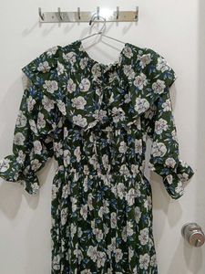 *New*Floral Midi Dress with Ruffle Collar