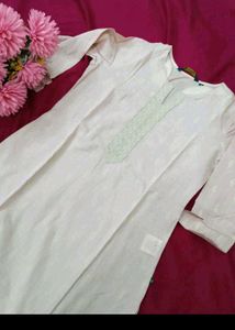 Elegant Kurti with Subtle Embroidery