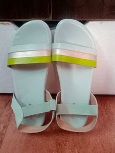 Women Flats