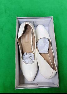 Elegant White Ballerina Flats