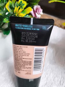 Maybelline New York Liquid Foundation, Matte &amp; Por