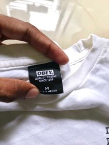 Authentic obey tshirt