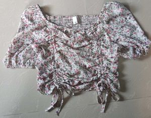 🇰🇷Floral Ruched Crop Top