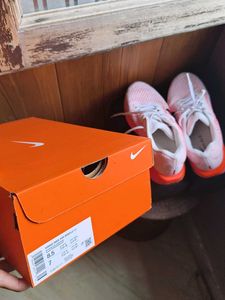 Nike winflo 11/ uk6 / like new