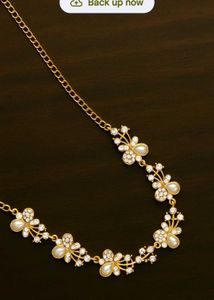 Elegant Pearl &amp; Crystal Necklace Set