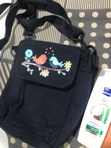 Cute Bird Print Sling Bag and shampoo free