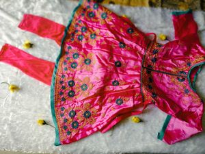 kids girl Pink Embroidered Kurta with Leggings