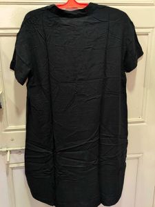 Black V-Neck Short Sleeve Dress