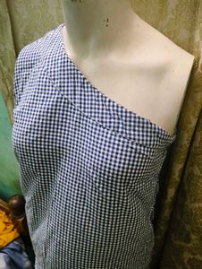 Chic One-Shoulder Gingham Top