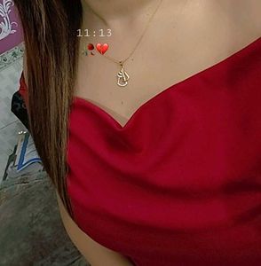 Stylish Sleeveless Burgundy Top