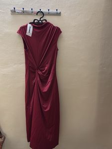 Chic Maroon Twist Dress