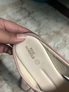Slippers Like New For Ladies