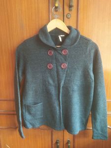 Levi's sweater Cum Cardigan