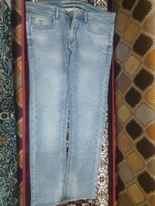 Men's Light Wash Jeans