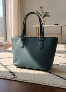Khoobsurat Teal Tote: Style aur Comfort ka mel.Mod
