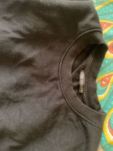 Black Crew Neck Sweatshirt