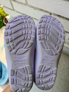 7 Flat Sandals