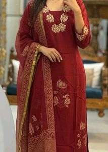 kurta set embroidery