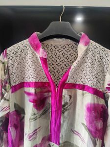 Floral Print Kurta with Lace Detail