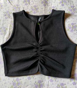 Chic Black Ruched Keyhole Crop Top