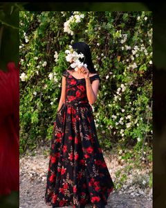 off shoulder black Red gown with pocket