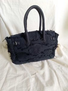 Stylish Black Textured Handbag