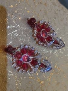 Exquisite Red &amp; White Stone Earrings