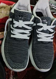 Stylish Men's Grey Sports Shoes