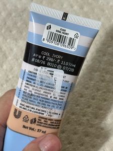 Lakme 9 to 5 Hya Skin Tint