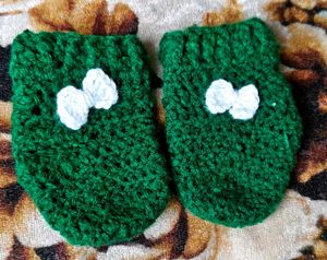 🧶Handmade Green &amp; White Crochet Baby Socks