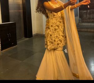 Cream &amp; Gold Embroidered Kurta Set