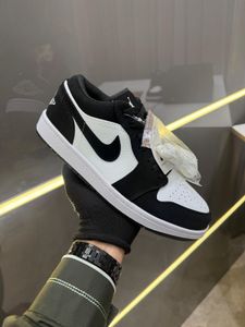 Air Retro 1 Panda Low